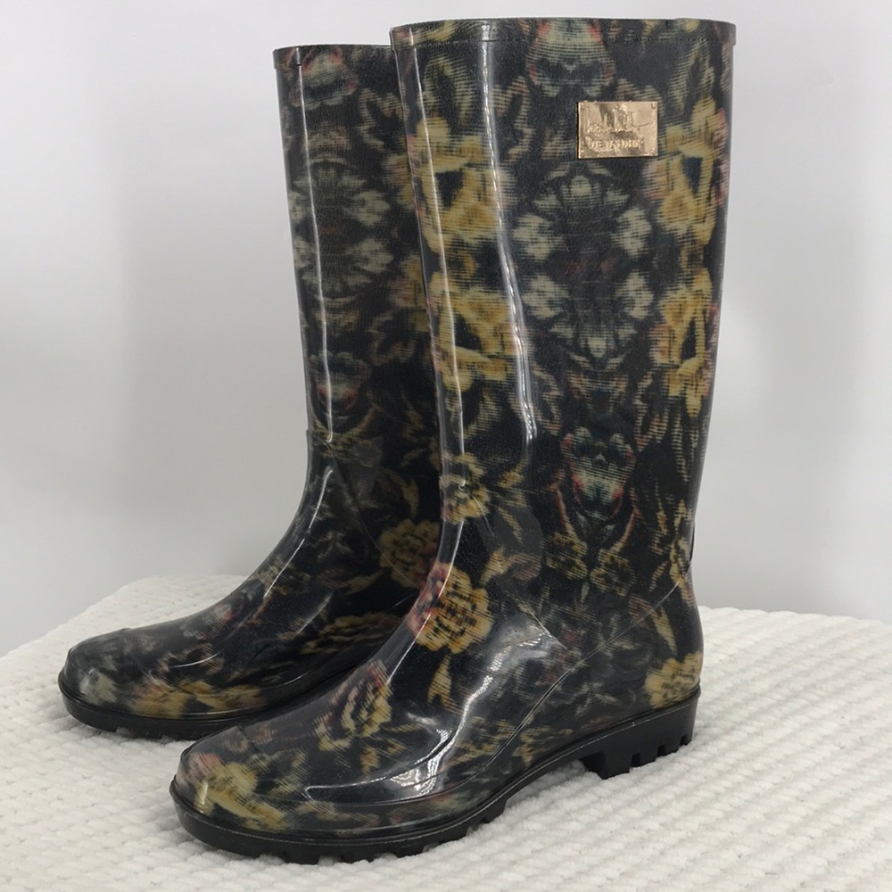 Nicole Miller women’s sz 8 rainboots